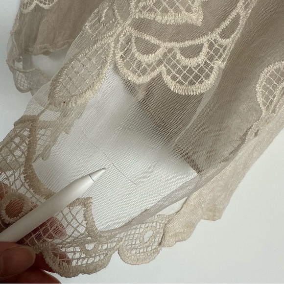 ⚪️ Made in Italy Embroidered Sheer Mesh Tunic | S/M - Picture 4 of 6